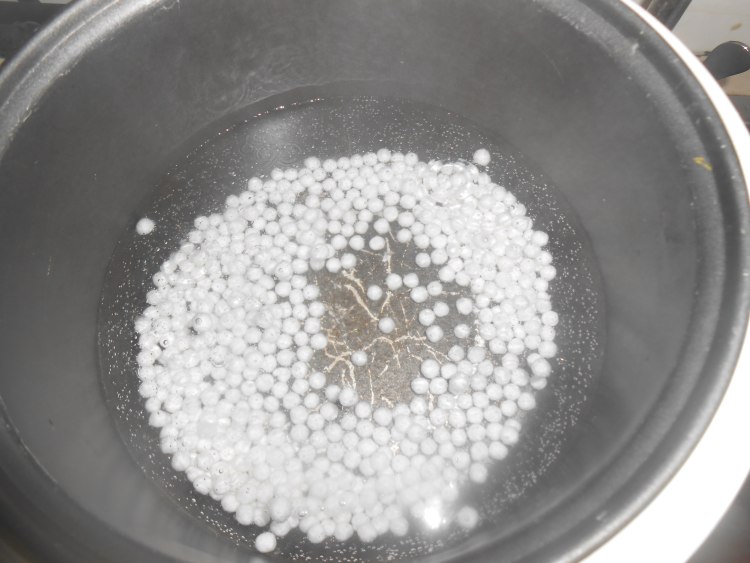 芒果酸奶西米露步骤3