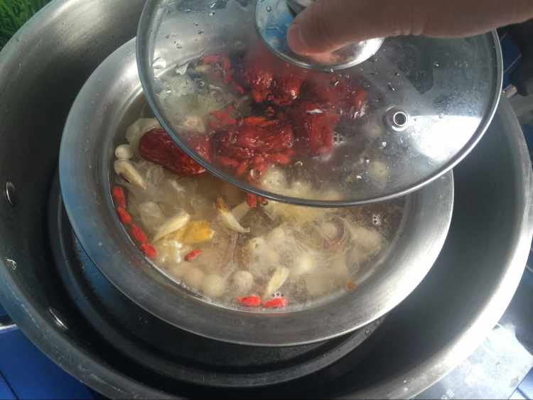 桃胶养颜羹步骤9