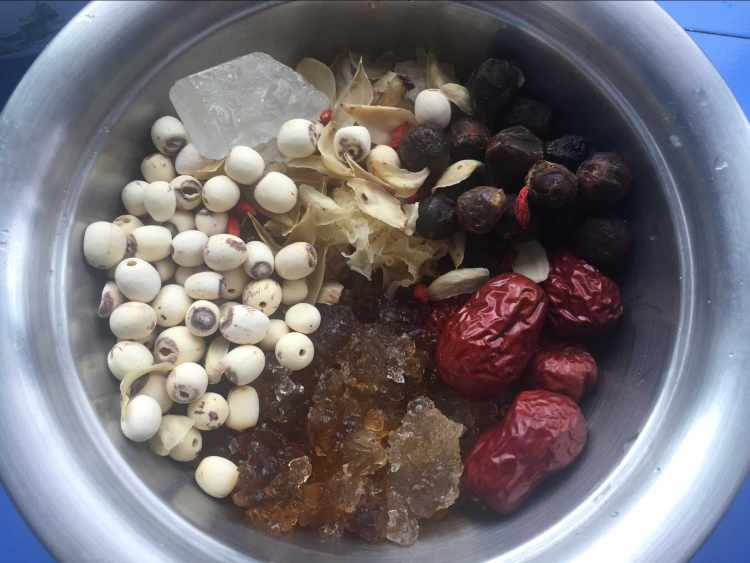桃胶养颜羹步骤7