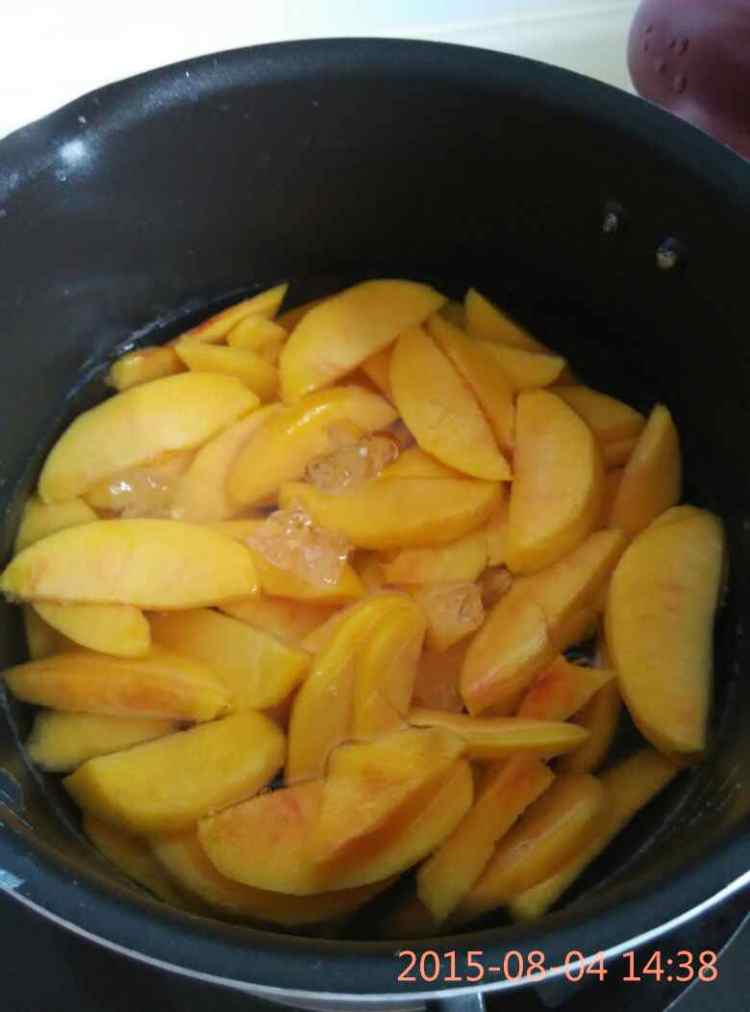 冰糖黄桃步骤3