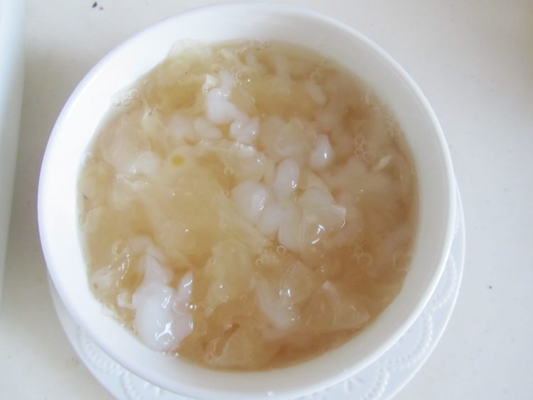 火龙果雪蛤银耳蜜羹步骤9