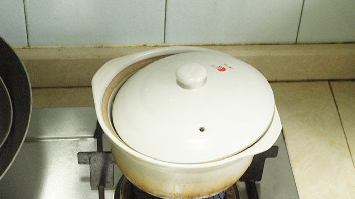 白茅根竹蔗葛根糖水步骤8