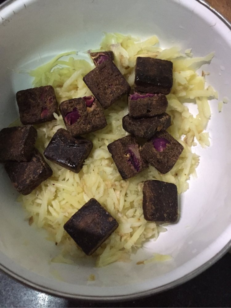 红糖玫瑰姜茶步骤2