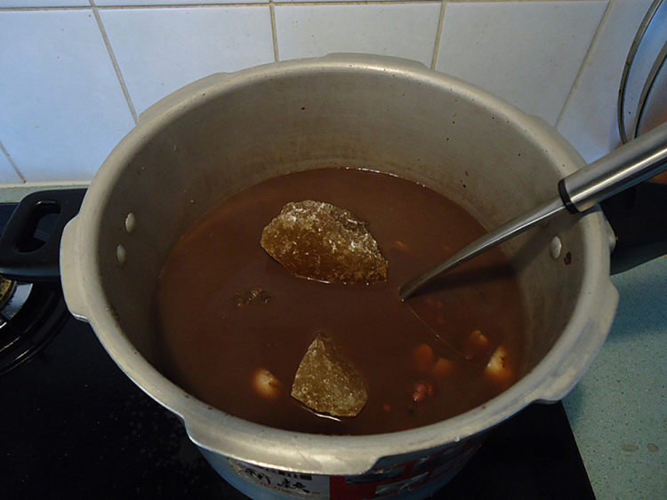 红豆煲莲子百合糖水步骤9
