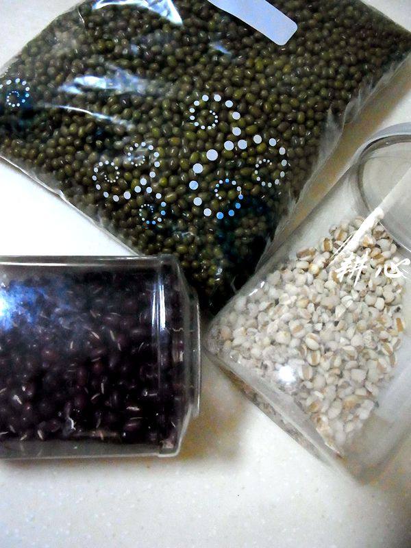 红豆绿豆薏米糖水步骤1