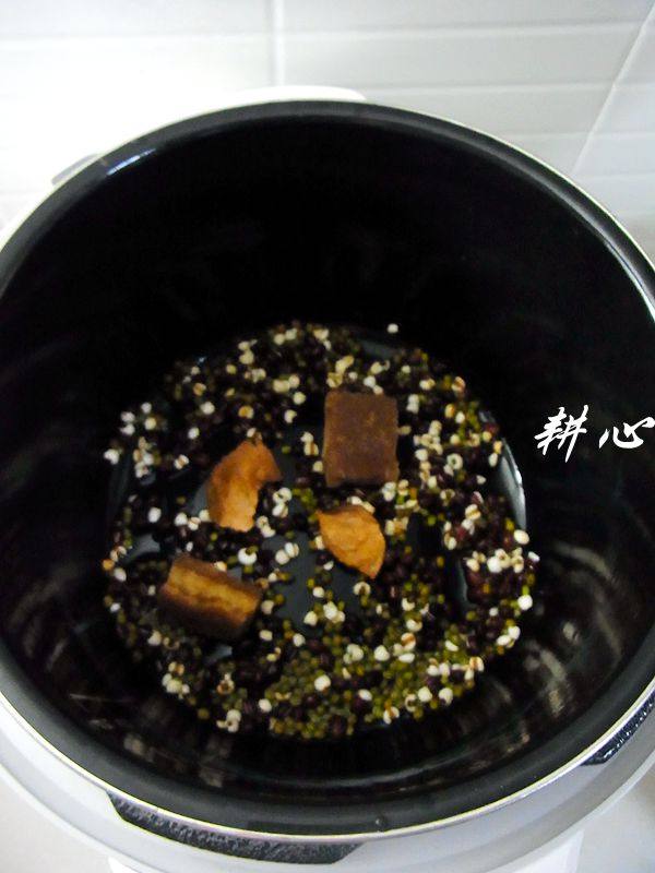 红豆绿豆薏米糖水步骤2