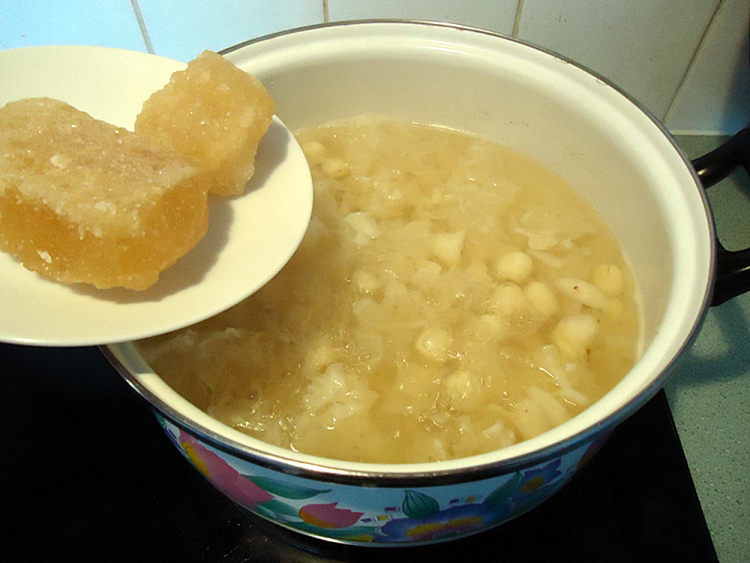 冰糖煲木瓜雪耳步骤6