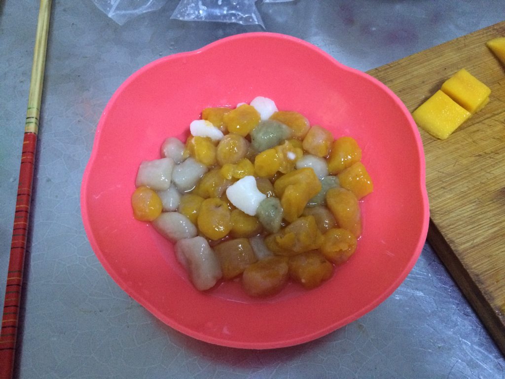 芒果紫薯西米露步骤1