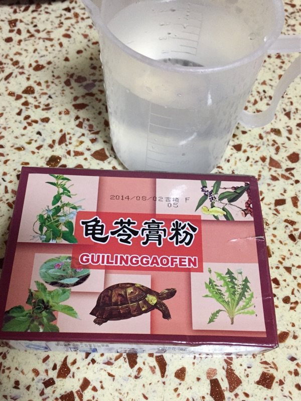 桂花蜂龟苓膏步骤1