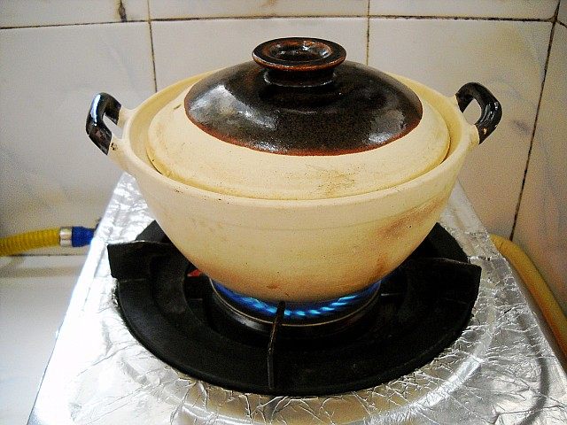 桃胶蔓越莓雪耳羹步骤5