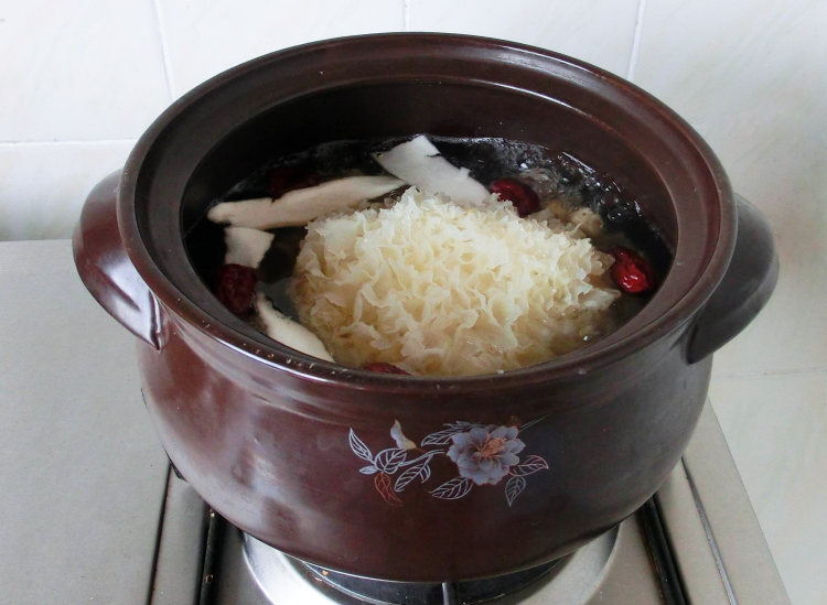 雪耳汤步骤6