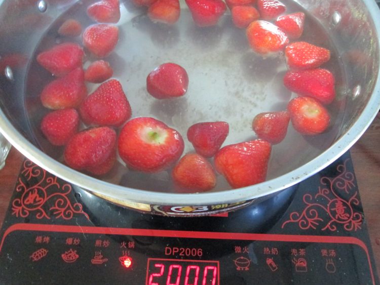草莓罐头步骤4
