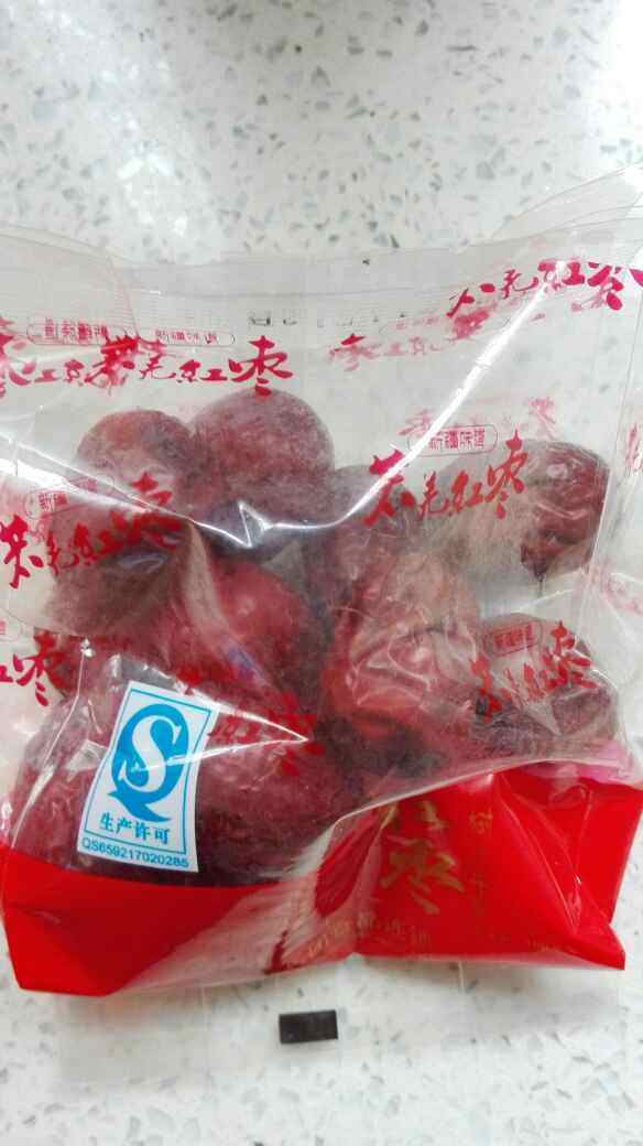 银耳红枣枸杞莲子羹步骤5