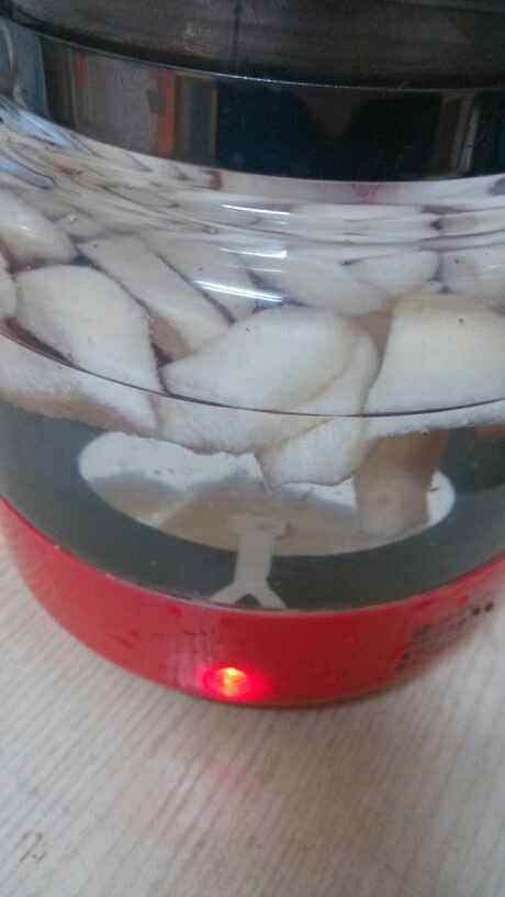 菊花冰糖梨水步骤5
