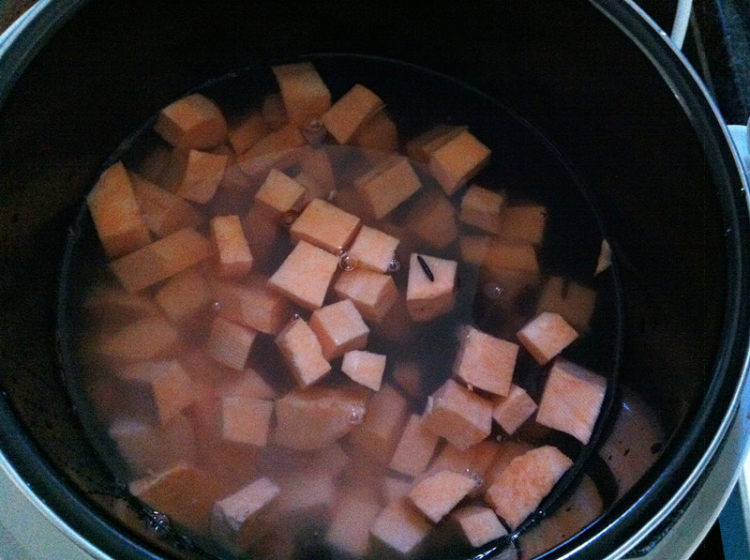 番薯菰米糖水步骤3