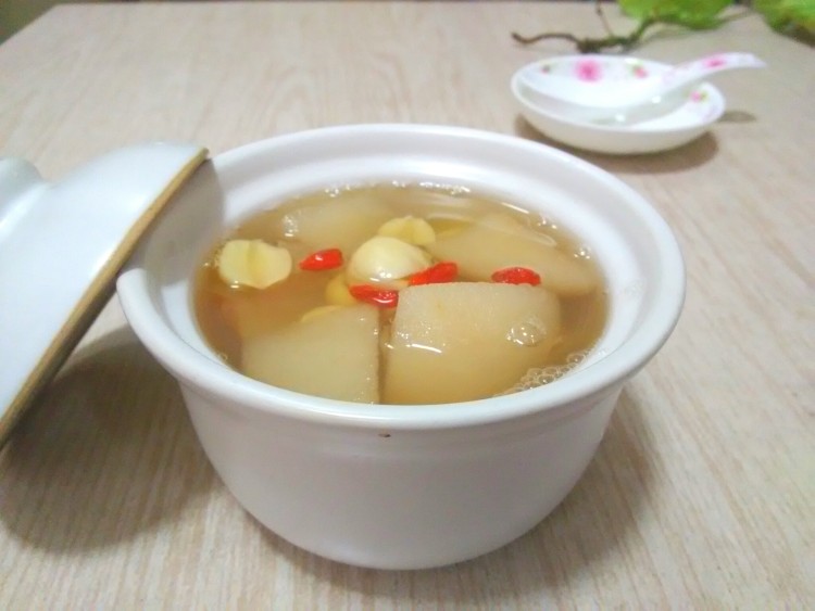 莲子冰糖雪梨步骤9