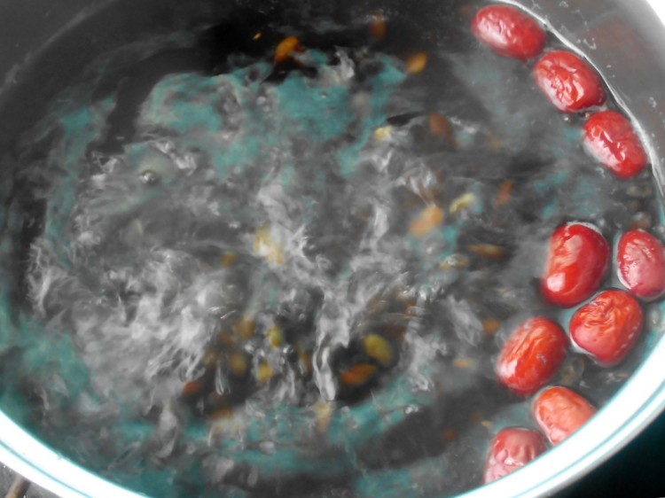 黑豆红枣甜汤步骤3