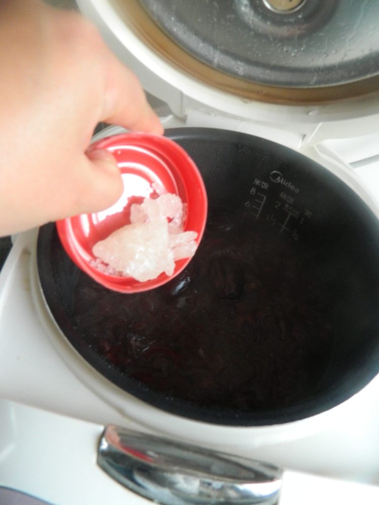红豆银耳汤步骤6
