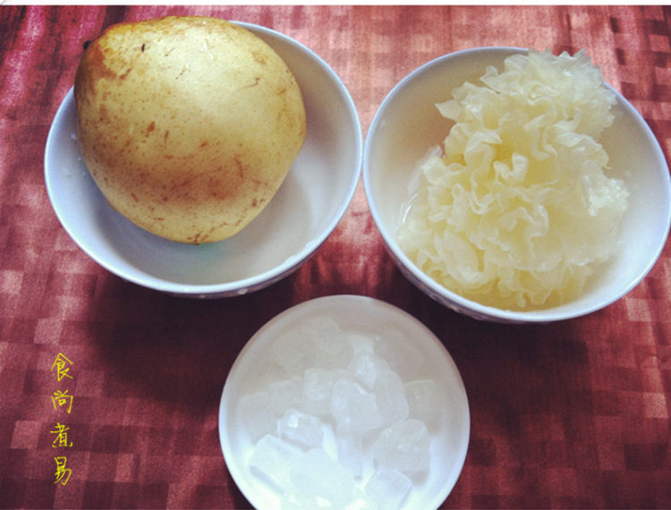 冰糖炖双雪步骤1
