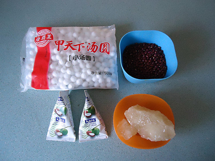 椰汁红豆小丸子步骤1