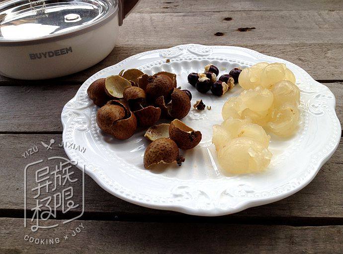 桂圆桃胶步骤3