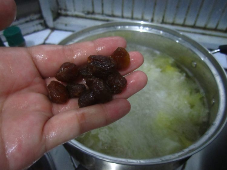 雪耳鹌鹑蛋糖水步骤7