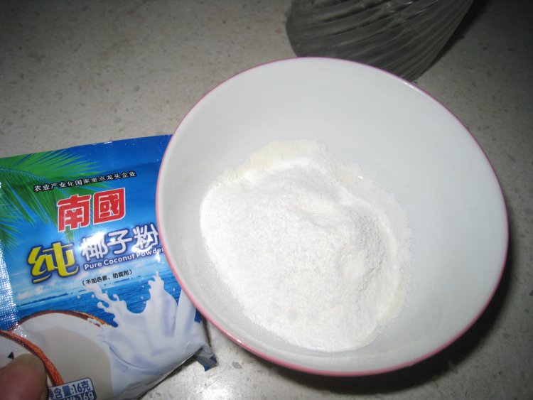 椰香桃胶红豆汤步骤8