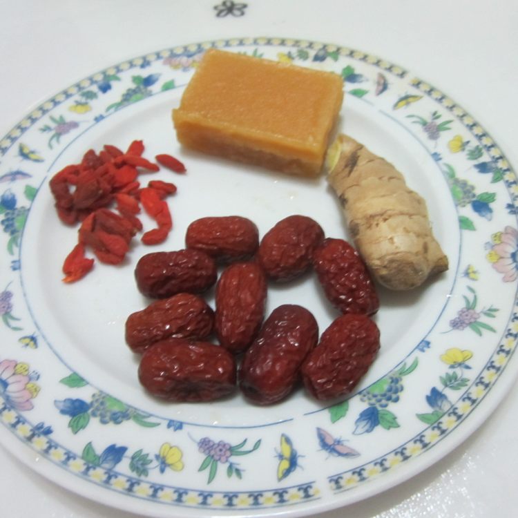 红糖红枣枸杞姜茶步骤1
