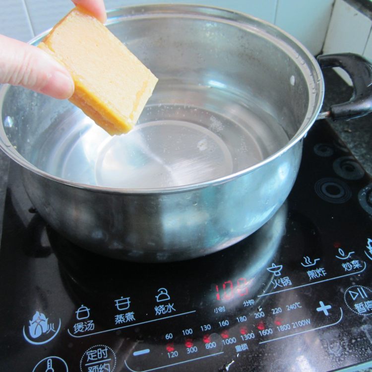 荔枝红枣红糖水步骤3