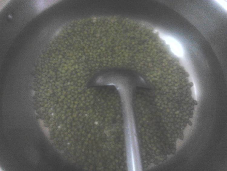 绿豆红枣银耳糖水步骤5