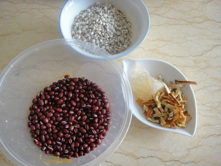 陈皮薏米红豆汤步骤1