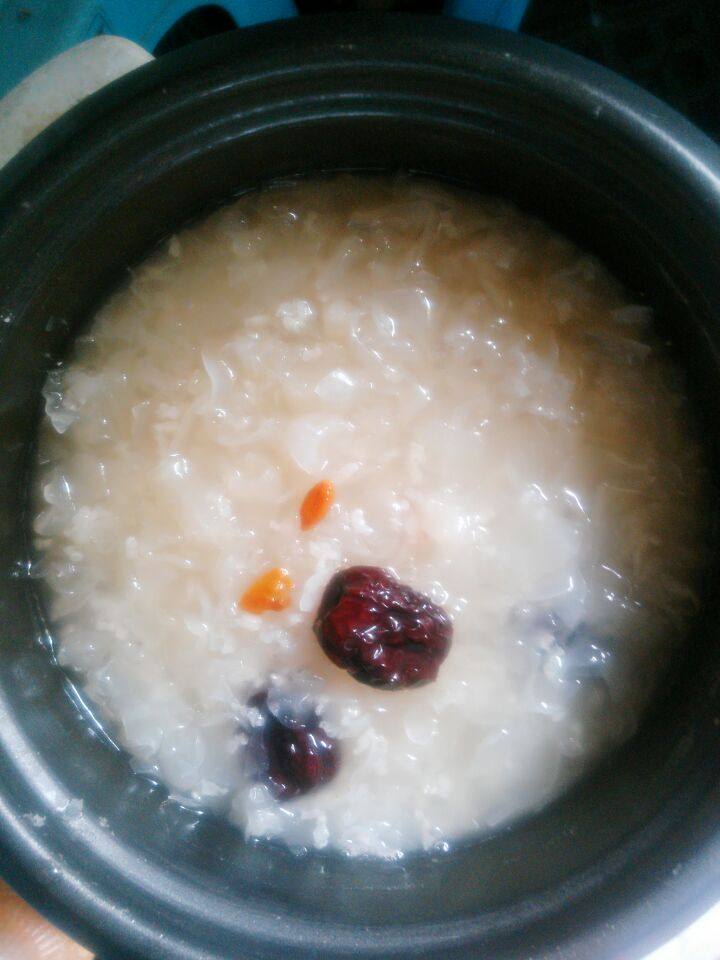银耳汤步骤7