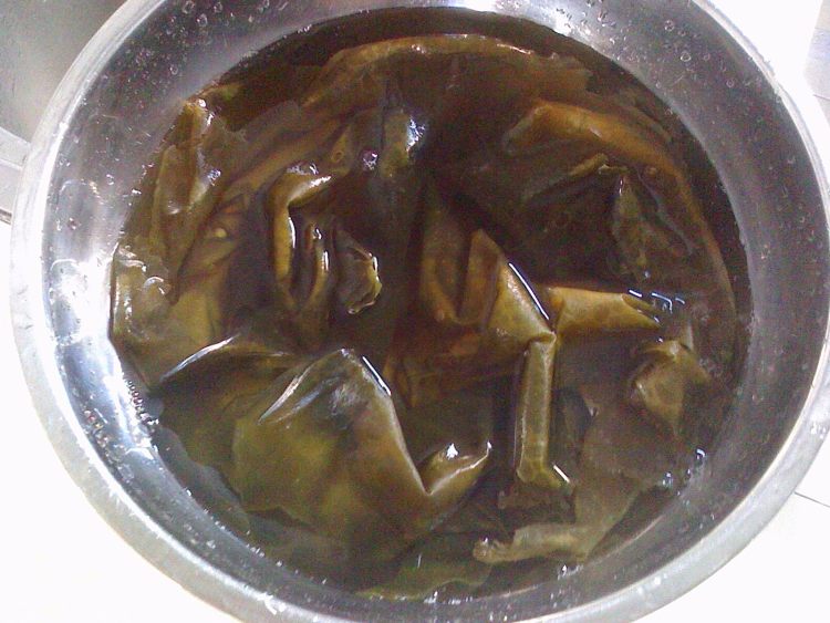 海带绿豆粥步骤1