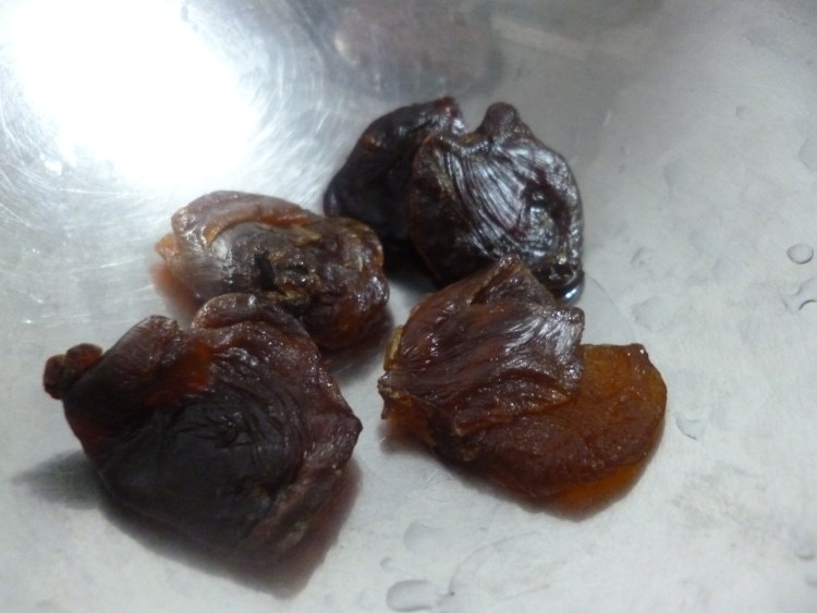 红枣桂圆鸡蛋糖水步骤2
