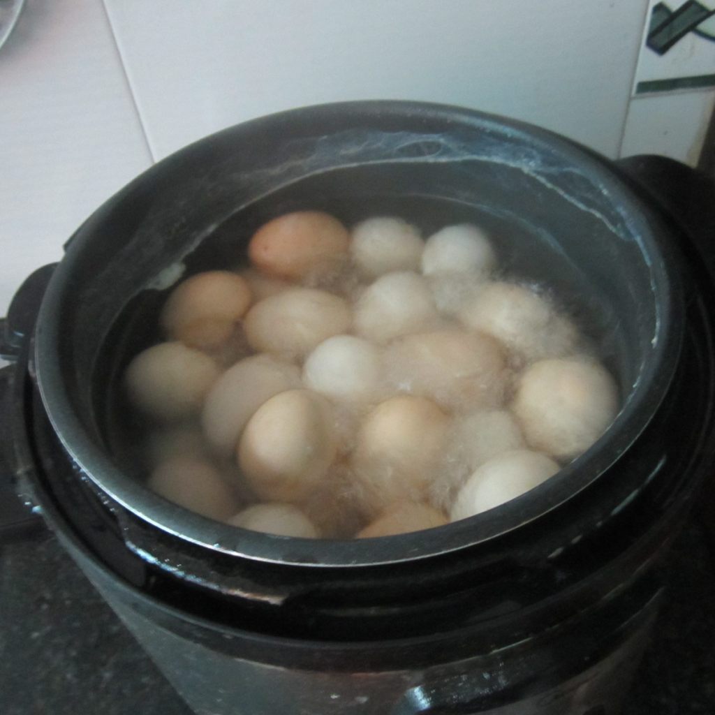 桂圆煮蛋步骤1
