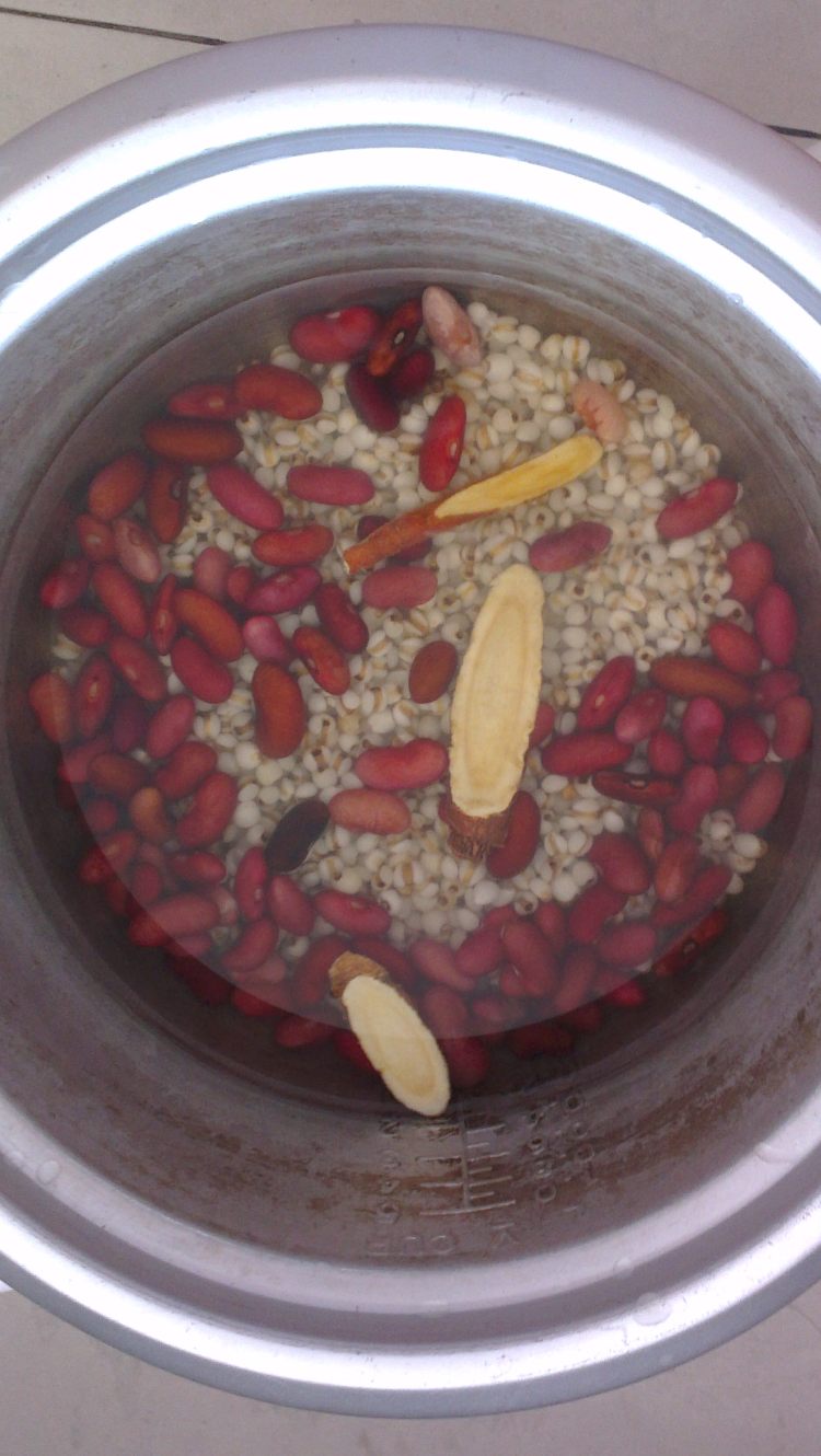红豆薏仁糖水步骤2