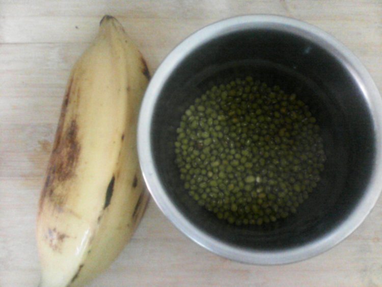 芭蕉紫菜绿豆糖水步骤1