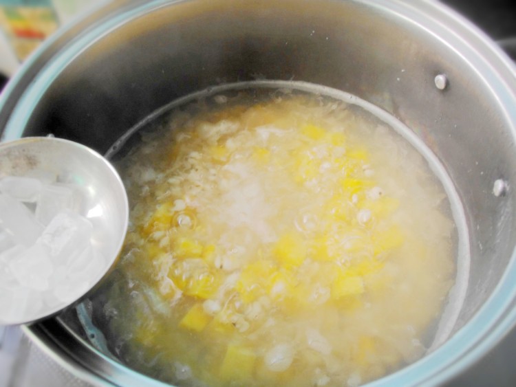 银耳薏米红薯糖水步骤7