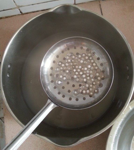 椰奶西米露步骤2