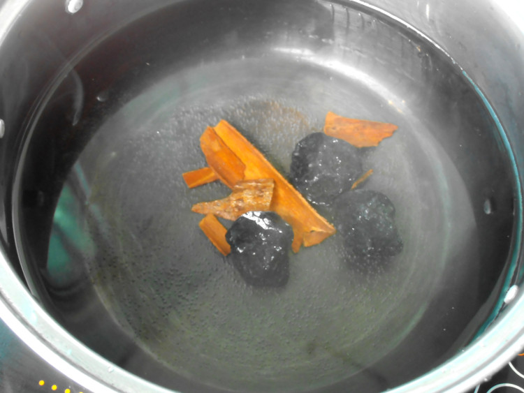 荔枝乌梅糖水步骤2