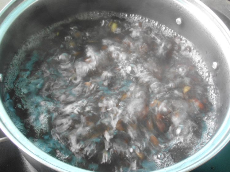 雪梨黑豆糖水步骤3