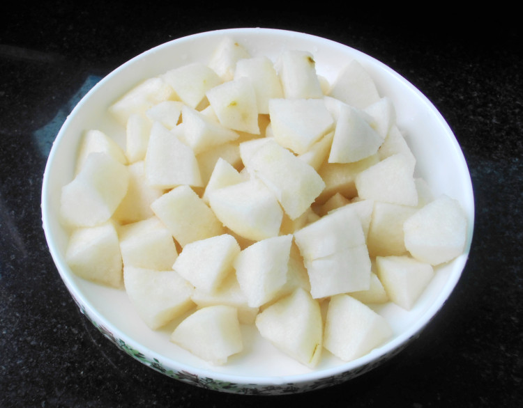 雪梨黑豆糖水步骤4