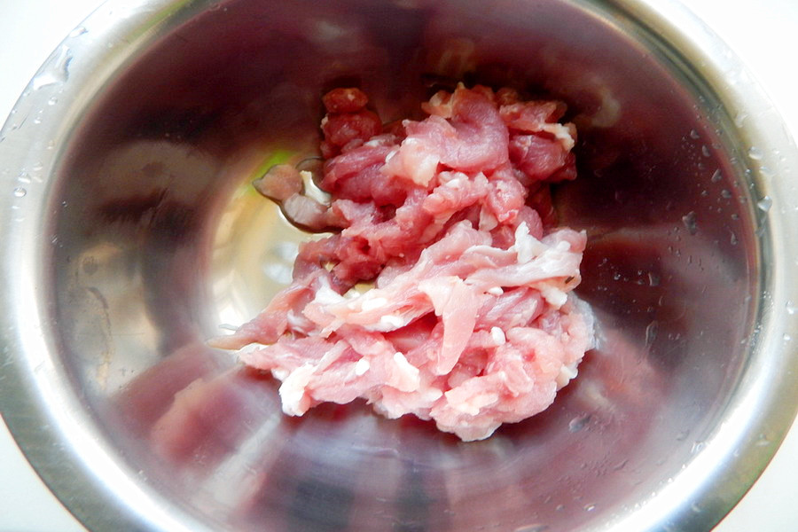 香菇猪肉披萨步骤2