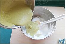 抹茶蔓越莓小蛋糕步骤9