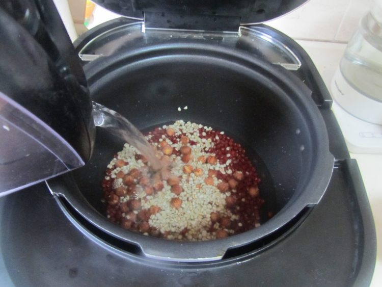 红豆薏米莲子羹步骤4