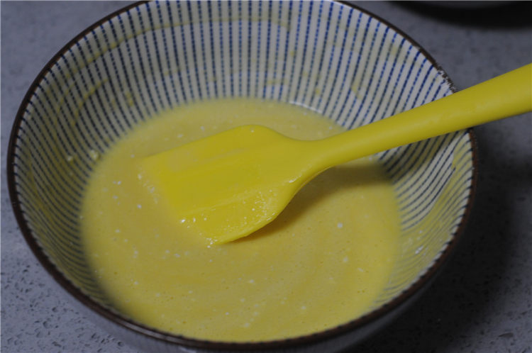 蓝莓小四卷步骤5