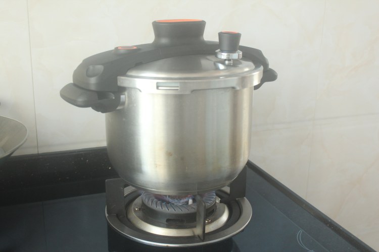 红豆紫薯汤步骤3