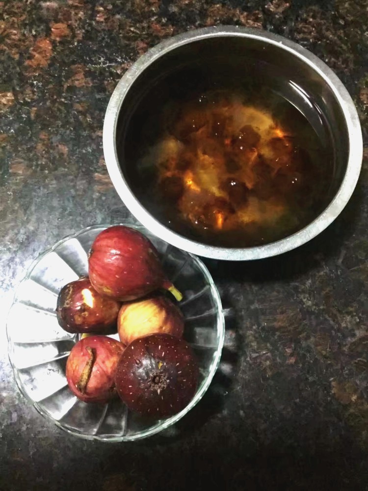 无花果桃胶步骤1