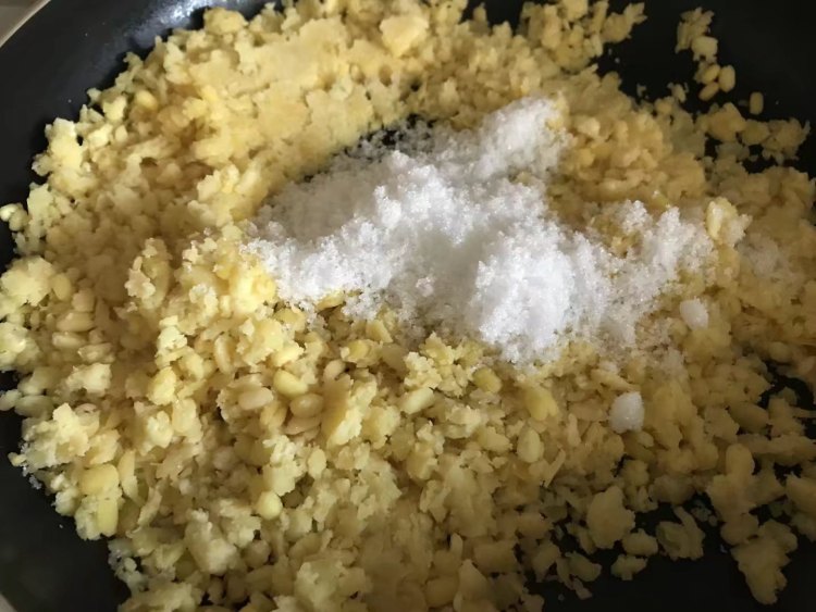 奶香绿豆冰皮月饼步骤3