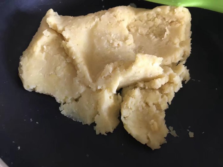 奶香绿豆冰皮月饼步骤4